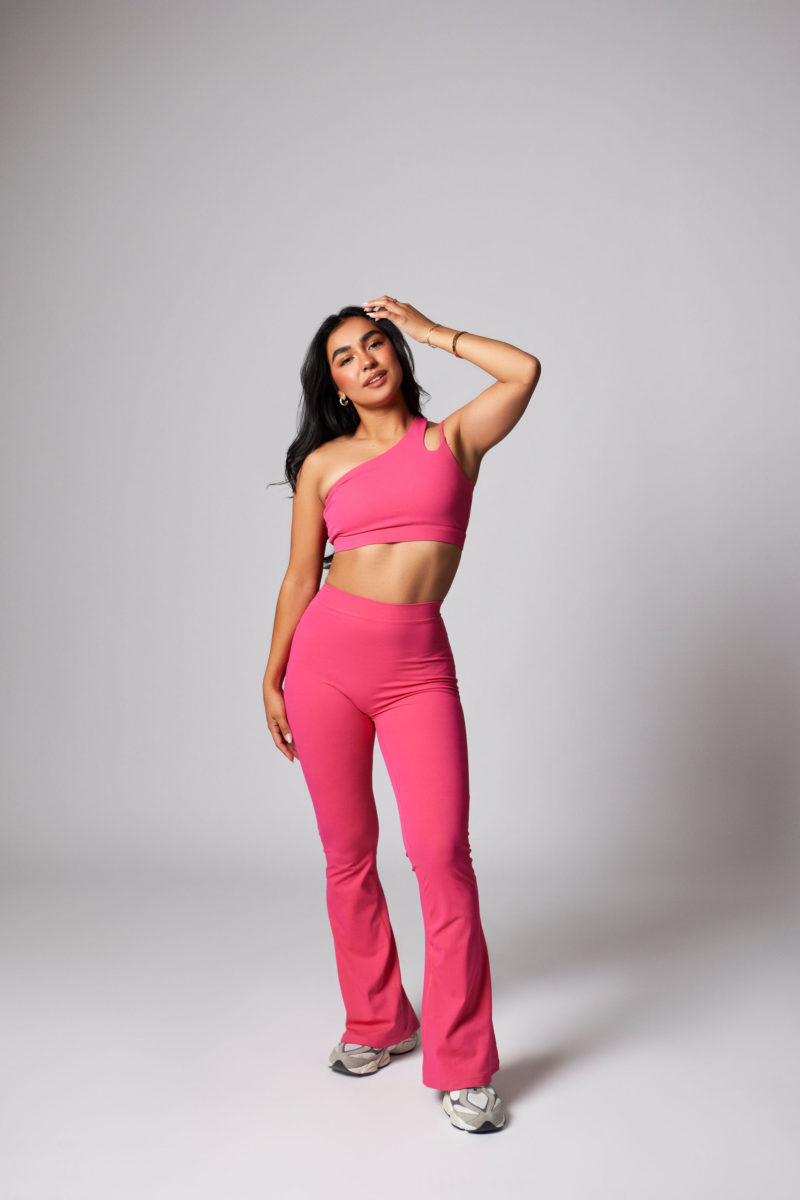 One shoulder peek bra